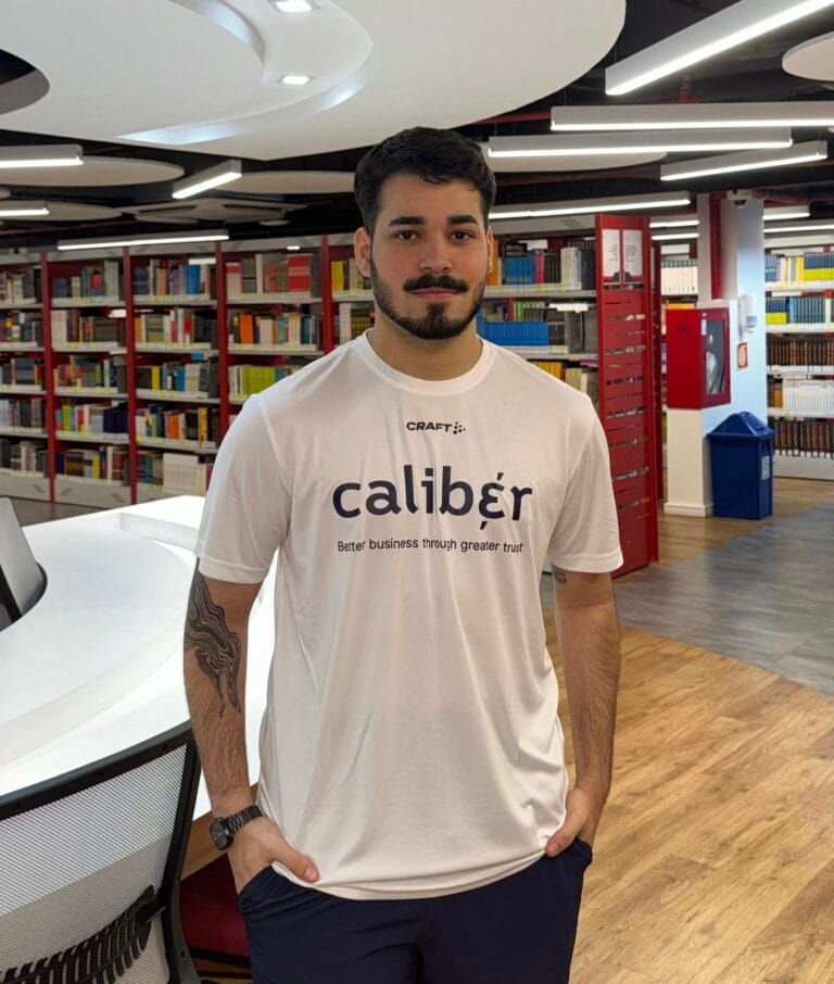 Pedro Ulrichsen em biblioteca acadêmica