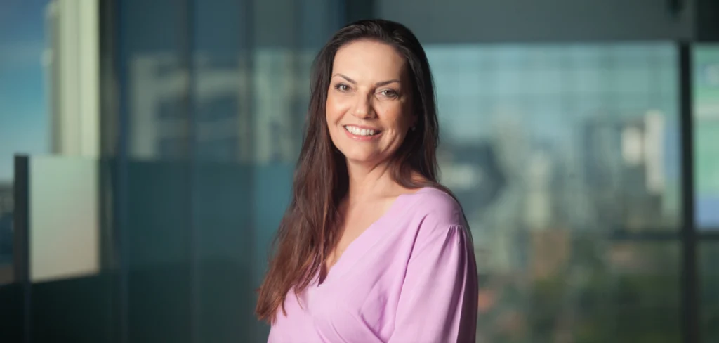 Andressa Lamana, diretora de Pessoas & Digital da CBA, em entrevista sobre ESG, IA e reputação corporativa